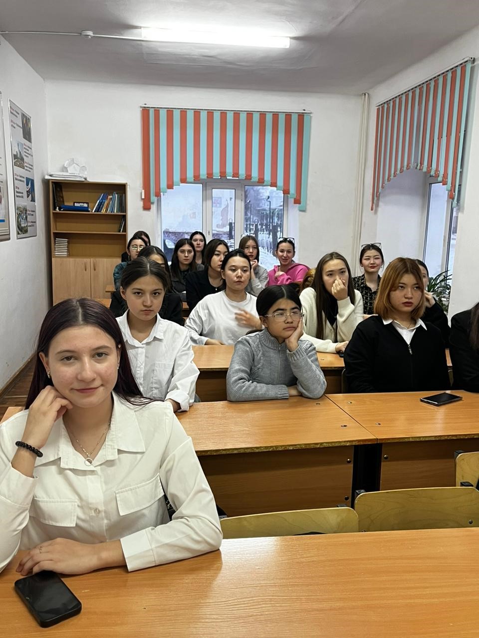 «Қауіпсіз интернет» тақырыбында тәрбие сағаты